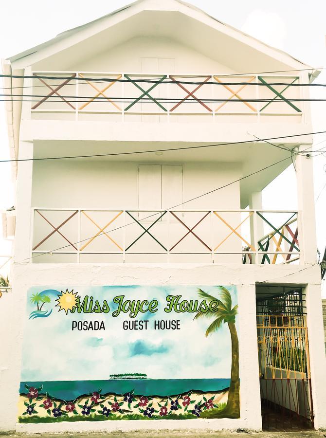 Posada Miss Joyce House San Andrés Exteriör bild